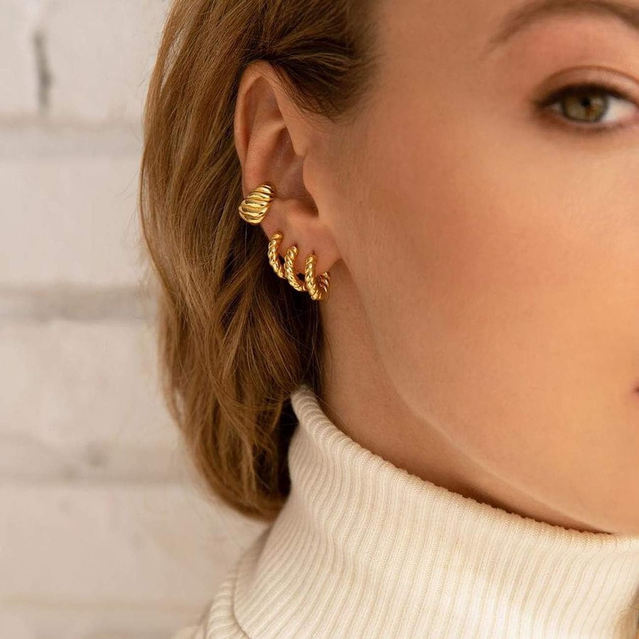 image:imageMEVECCO Gold Ear Cuff Earring 18K Gold Plated Non Pierced Ear Cartilage Clip on Wrap Hoop Tiny Chunky Blod Thick Simple Minimalist Handmade Delicate Hypoallergenic Ear Cuff Fake Earrings Women GiftConch